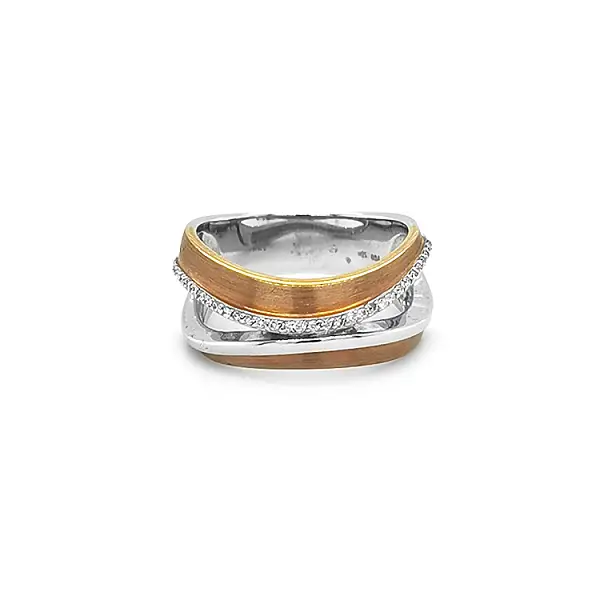 Goldring mit Diamanten