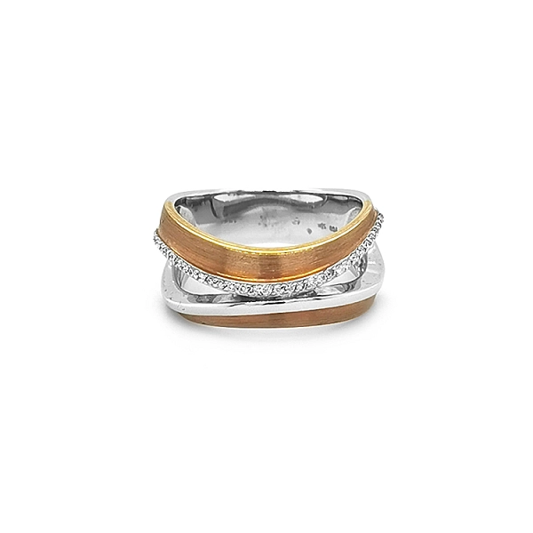 Goldring mit Diamanten