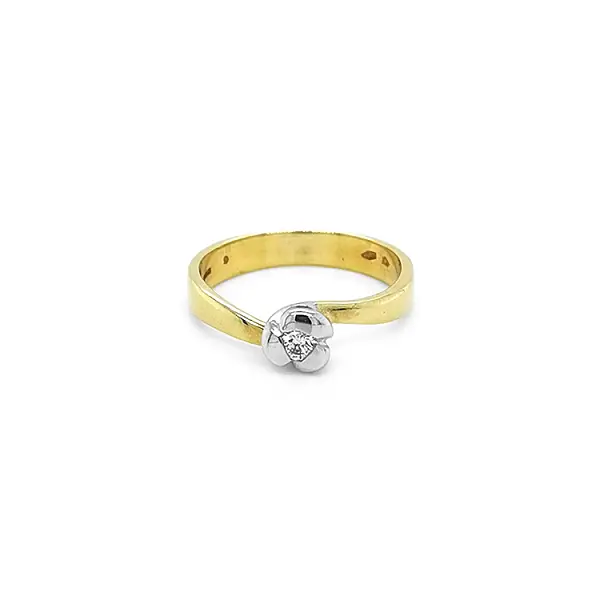 Gold Verlobungsring mit Diamant