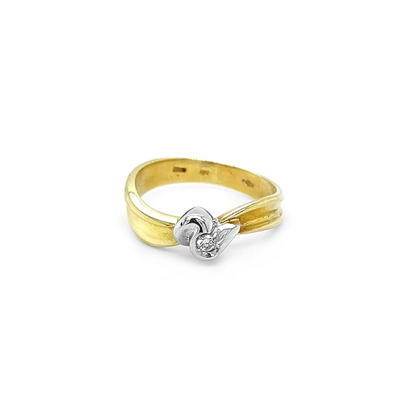 Gold Verlobungsring mit Diamant