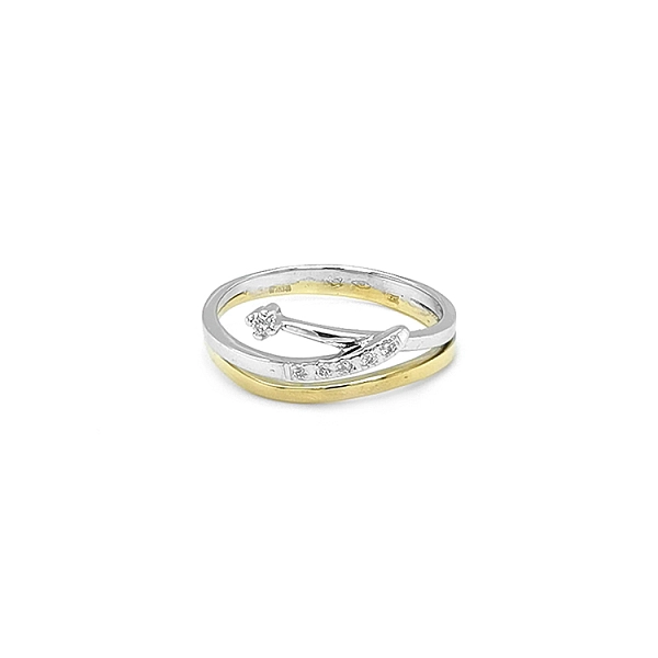 Goldring mit Diamanten