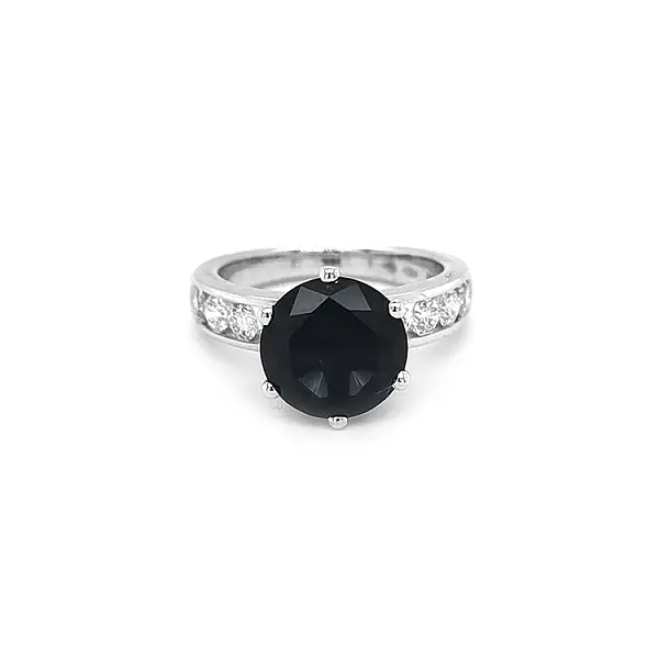 Goldring mit blauem Spinell und Diamanten