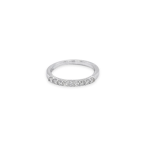 Goldring mit Diamanten