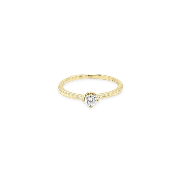 Verlobungsring aus Gold mit Diamant