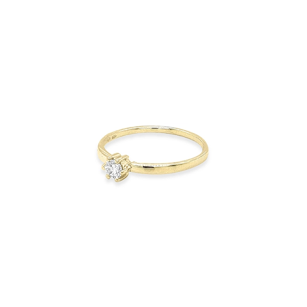 Verlobungsring aus Gold mit Diamant