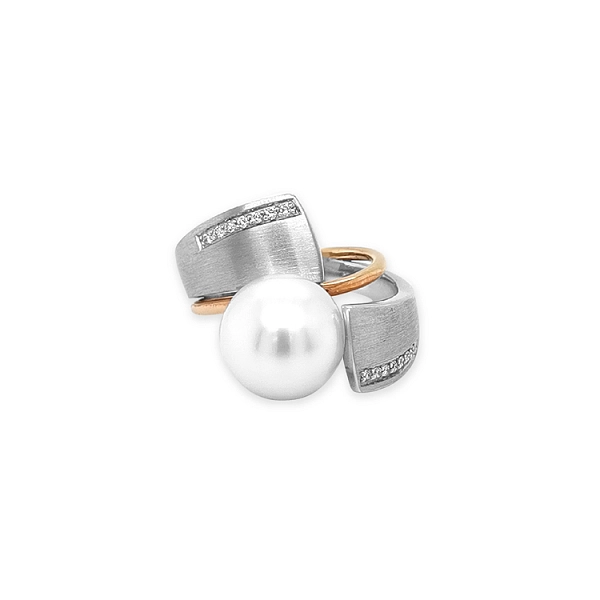 Goldring mit Naturperle und Diamanten