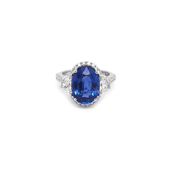 Goldring mit Saphir und Diamanten