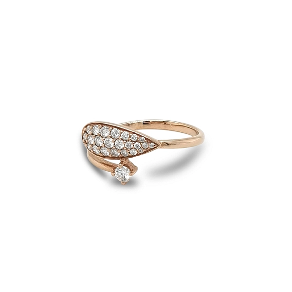 Goldring mit Diamanten