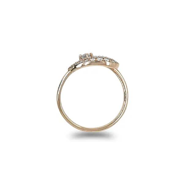 Goldring mit Diamanten