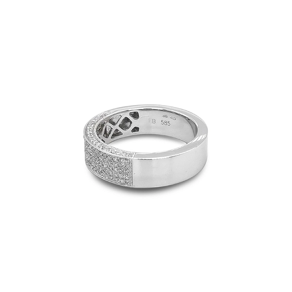 Goldring mit Diamanten