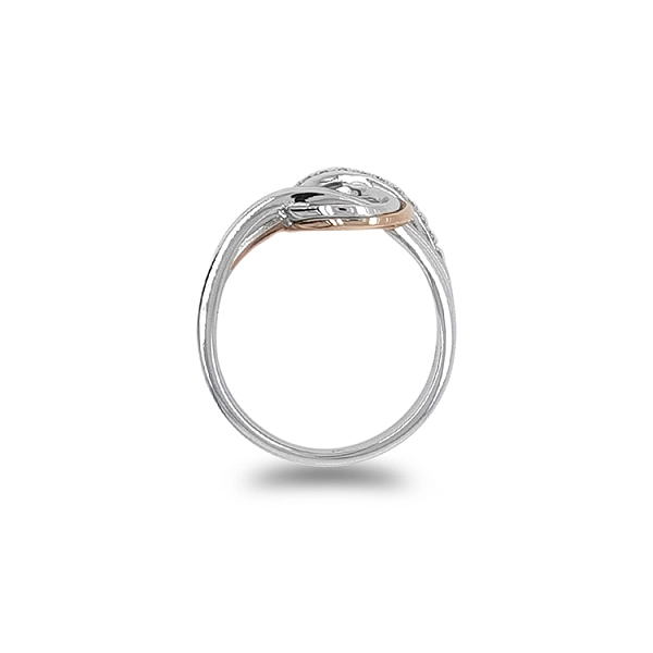 Goldring mit Diamanten