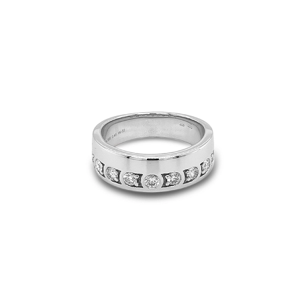 Goldring mit Diamanten