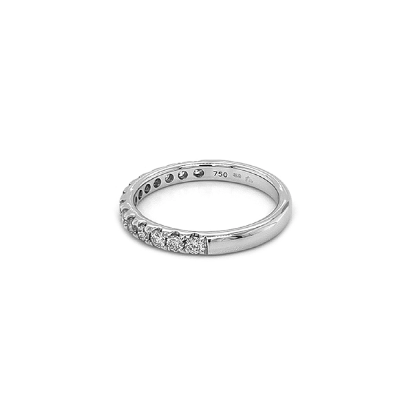 Goldring mit Diamanten