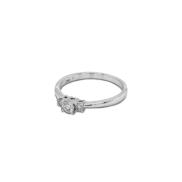 Goldring mit Diamanten