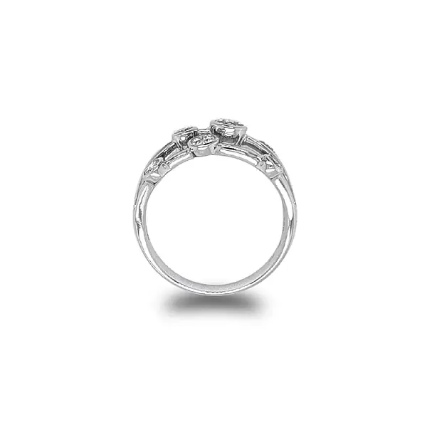 Goldring mit Diamanten