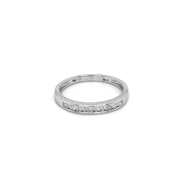 Goldring mit Diamanten