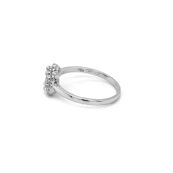 Goldring mit Diamanten