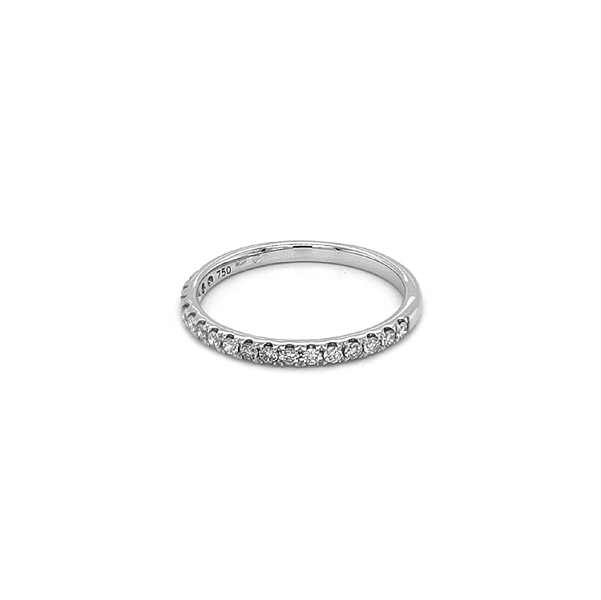 Goldring mit Diamanten
