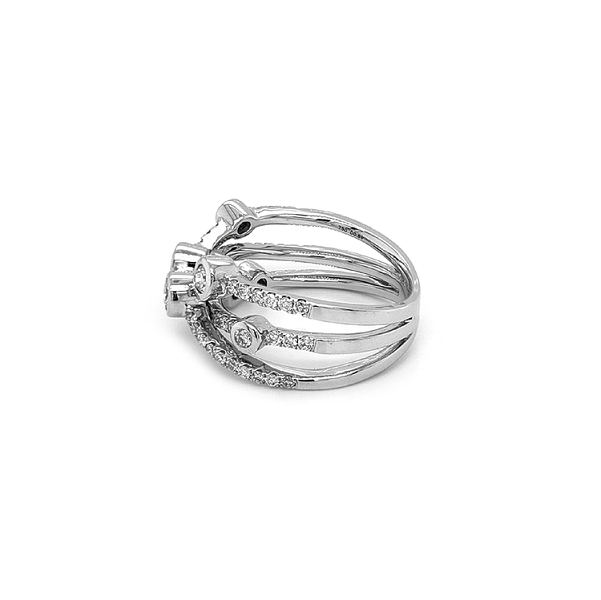 Goldring mit Diamanten