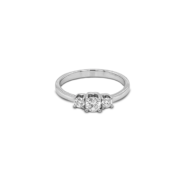 Goldring mit Diamanten