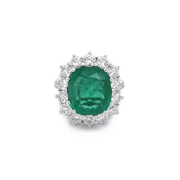Goldring mit Smaragd und Diamanten