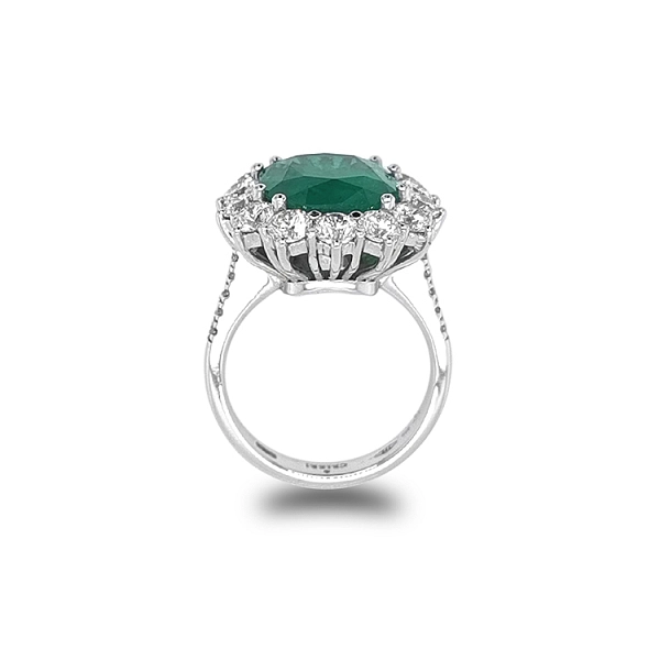 Goldring mit Smaragd und Diamanten