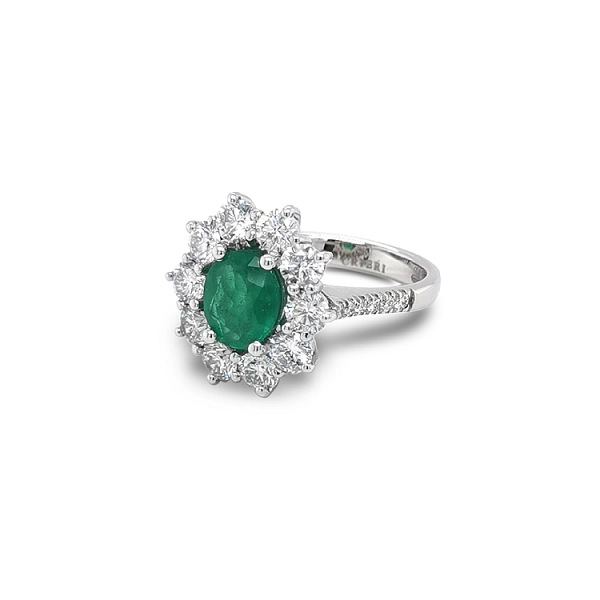 Goldring mit Smaragd und Diamanten