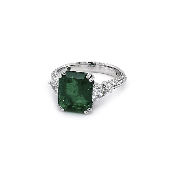 Goldring mit Smaragd und Diamanten
