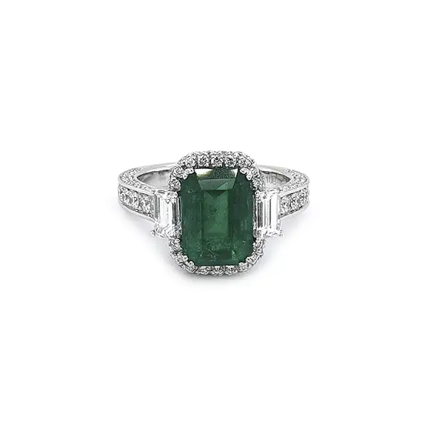 Goldring mit Smaragd und Diamanten