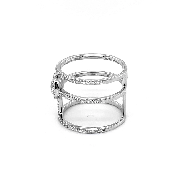 Goldring mit Diamanten