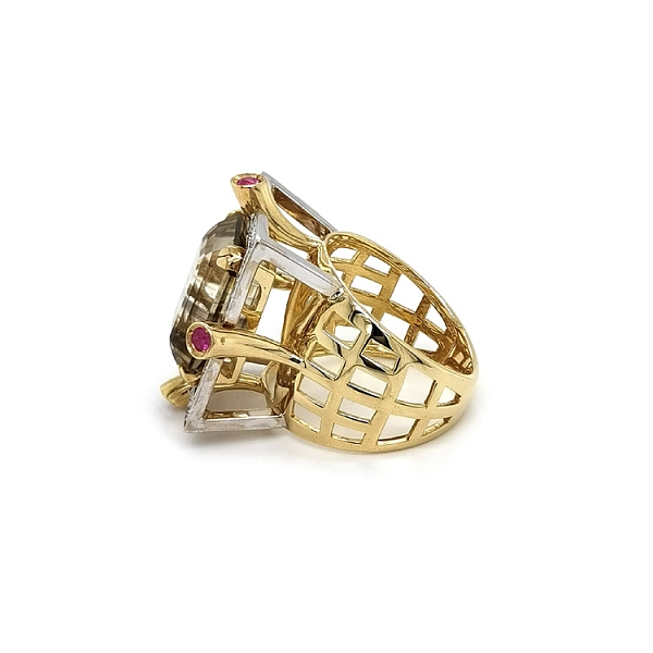 Goldring mit Topas und Diamanten