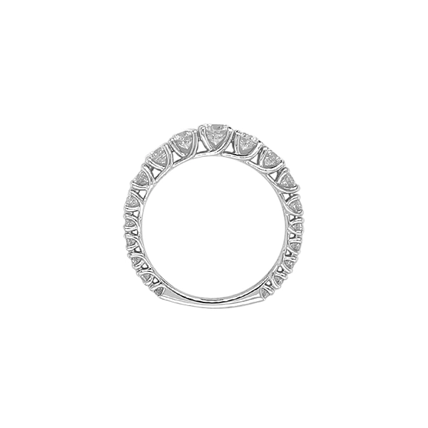 Goldring mit Diamanten