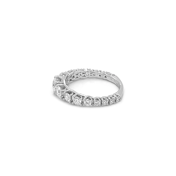 Goldring mit Diamanten