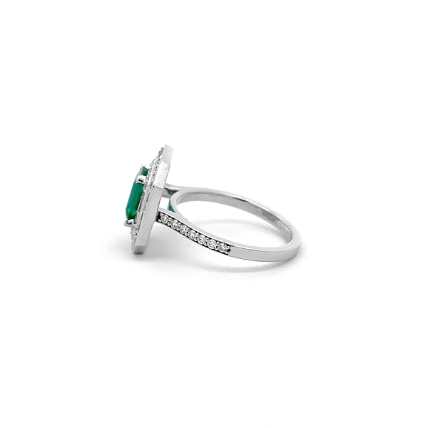 Goldring mit Smaragd und Diamanten