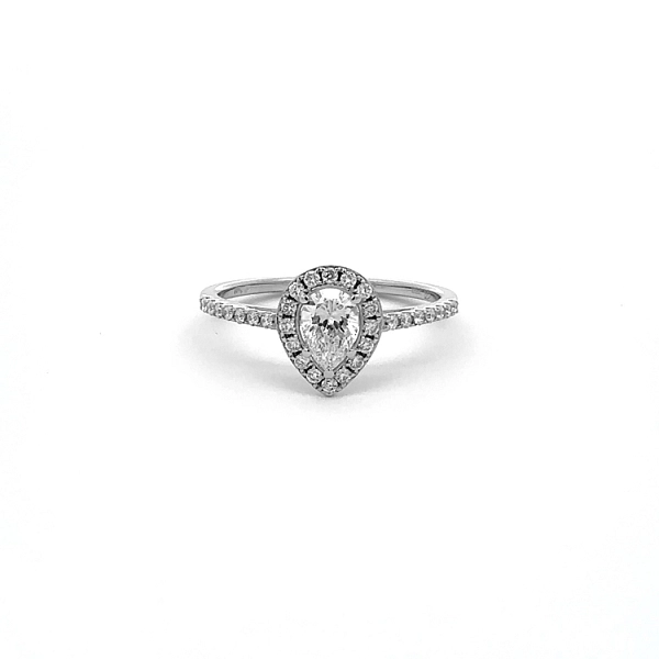 Verlobungsring aus Gold mit Diamanten