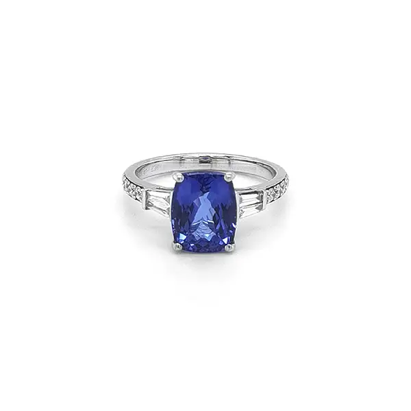 Goldring mit Tansanit und Diamanten