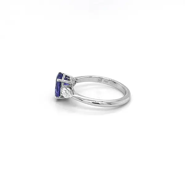 Goldring mit Tansanit und Diamanten