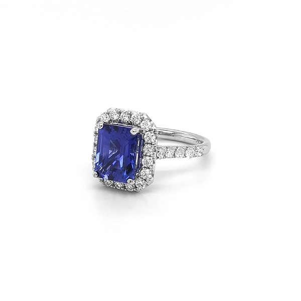 Goldring mit Tansanit und Diamanten