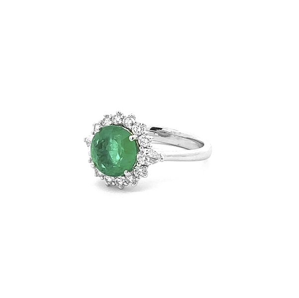 Goldring mit Smaragd und Diamanten