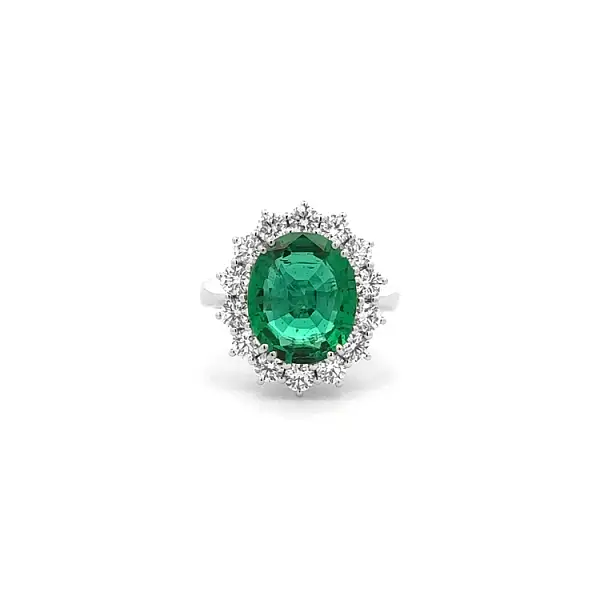 Goldring mit Smaragd und Diamanten