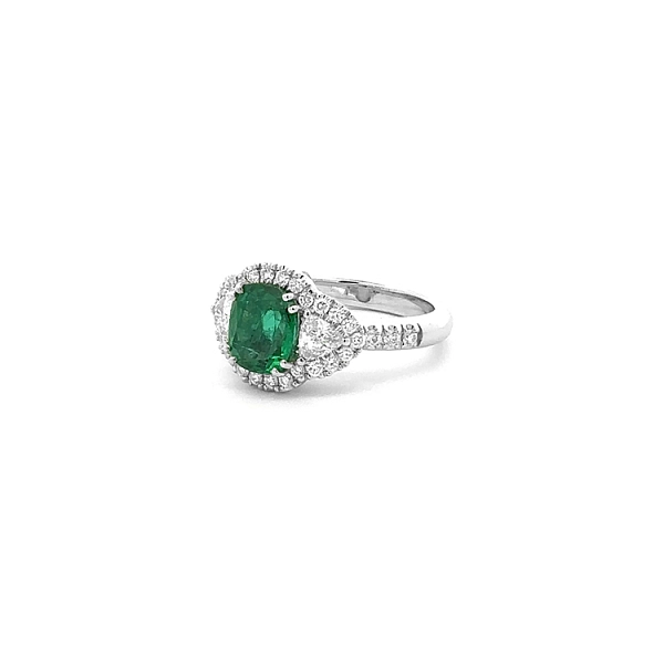 Goldring mit Smaragd und Diamanten