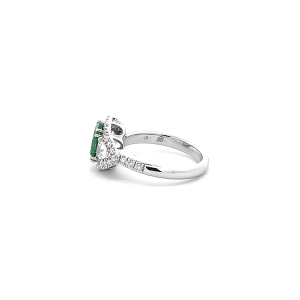 Goldring mit Smaragd und Diamanten