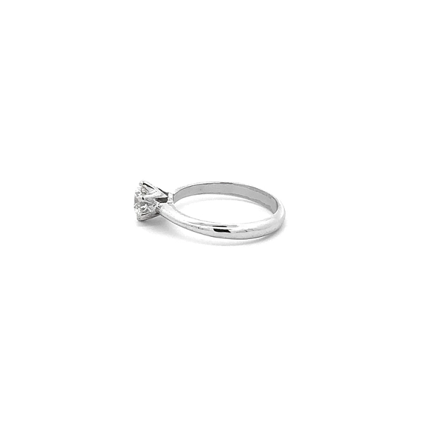 Gold Verlobungsring mit Diamant