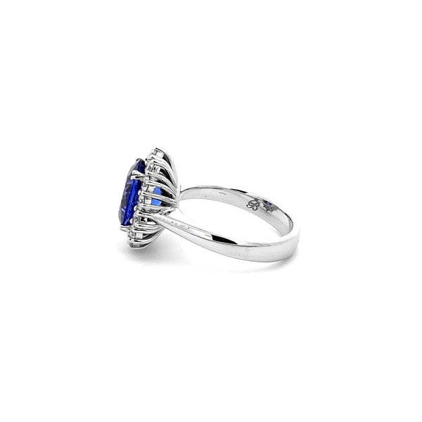 Goldring mit Tansanit und Diamanten