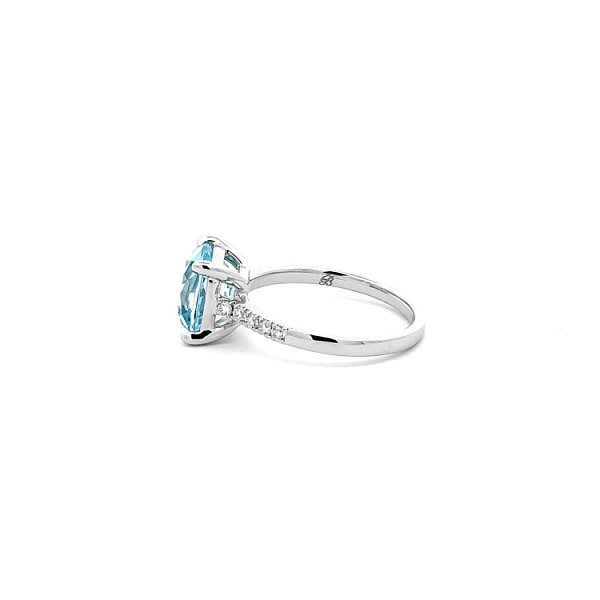 Goldring Topas und Diamanten