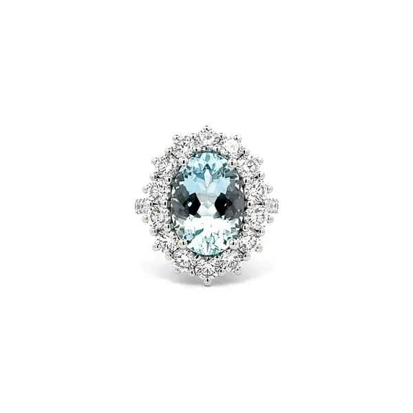 Goldener Aquamarin- und Diamantring