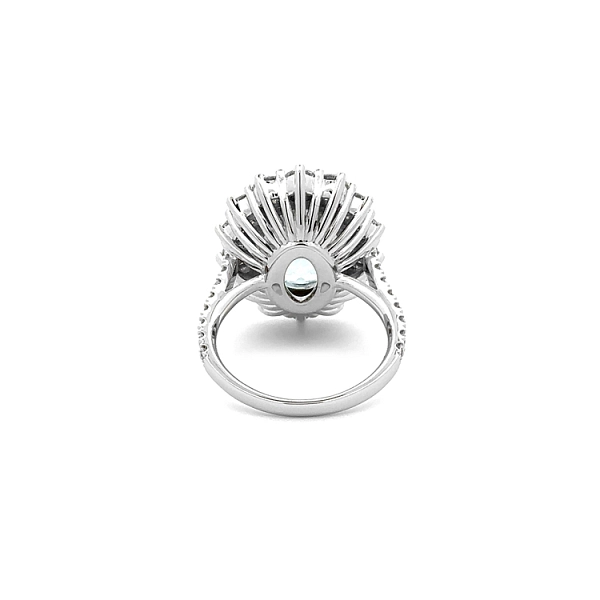 Goldener Aquamarin- und Diamantring
