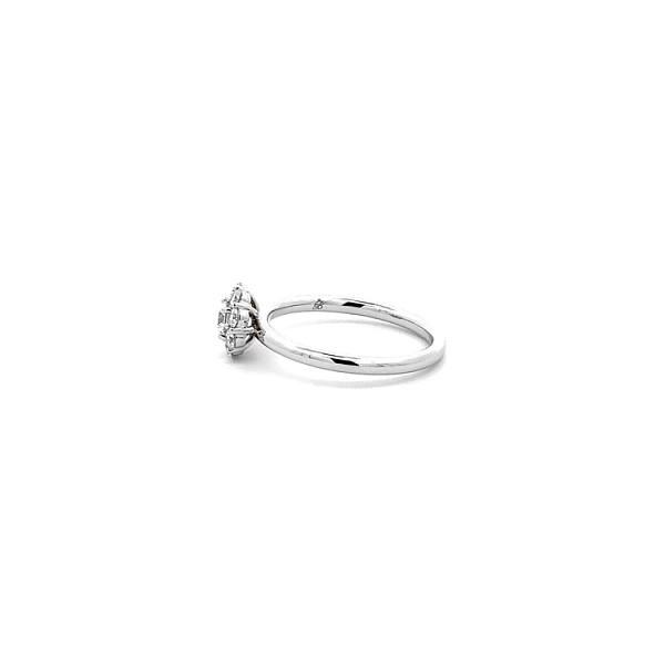 Goldring mit Diamanten