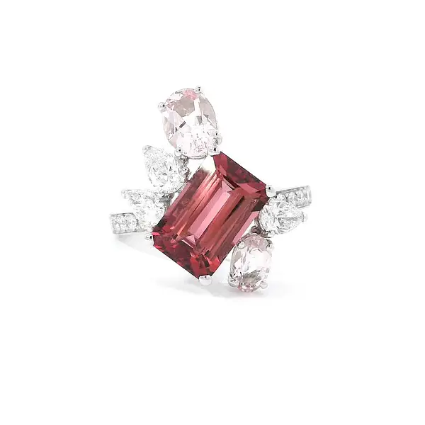 Luxuriöser Turmalinring mit Morganiten und Diamanten verziert