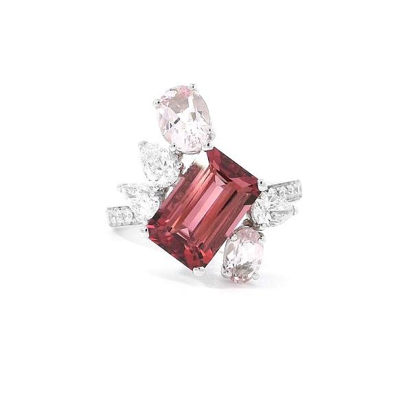 Luxuriöser Turmalinring mit Morganiten und Diamanten verziert